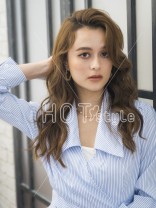 ロングが華やぐラテベージュ